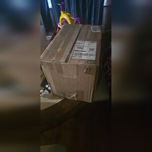 Misc bathroom supplies